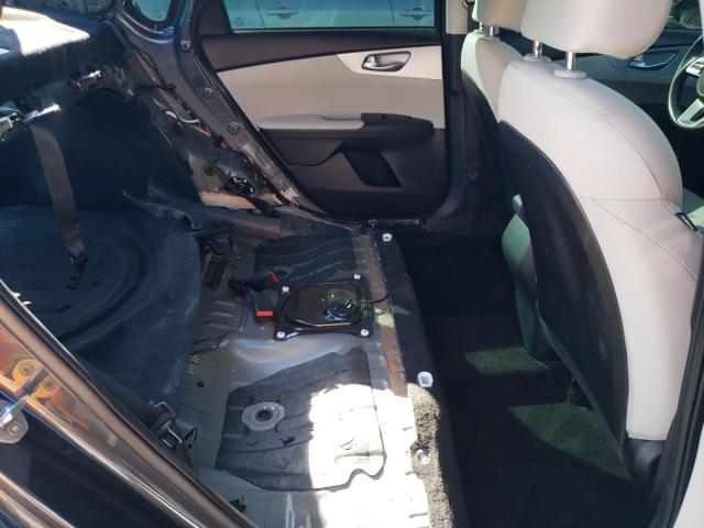 3KPF24AD4PE555614 KIA FORTE LX