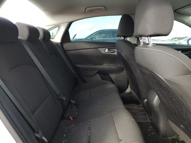 3KPF24AD5LE211493 KIA FORTE FE