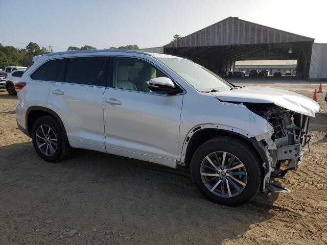 5TDKZRFH9HS213117 Toyota Highlander Se
