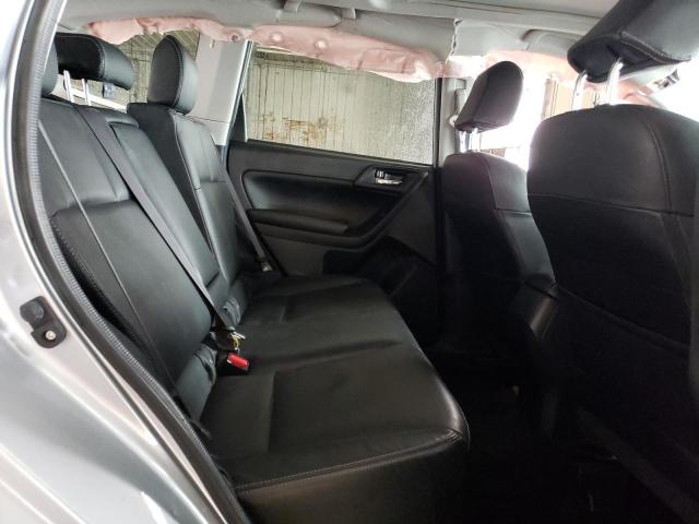  SUBARU FORESTER 2016 Сріблястий