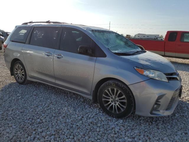 5TDYZ3DC4JS921862 Toyota SIENNA XLE
