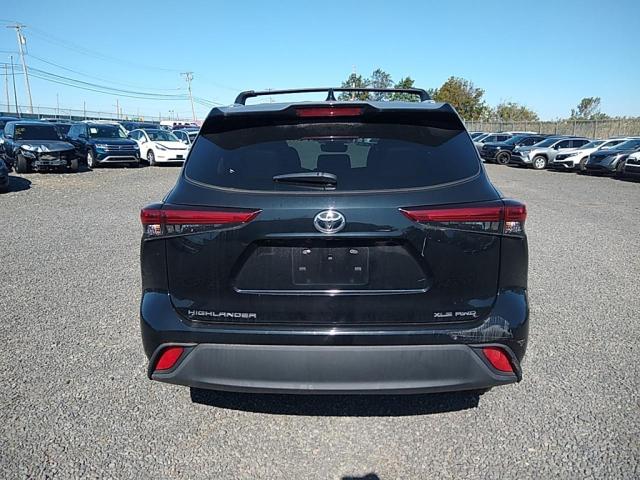 2021 Toyota Highlander Xle VIN: 5TDGZRBHXMS554113 Lot: 70338383