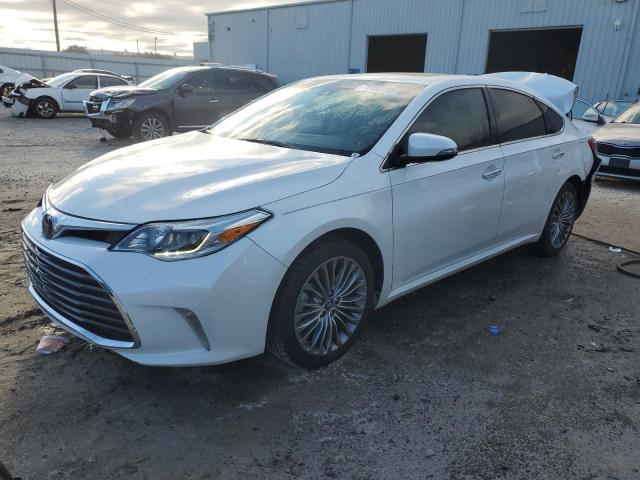 2018 Toyota Avalon XLE