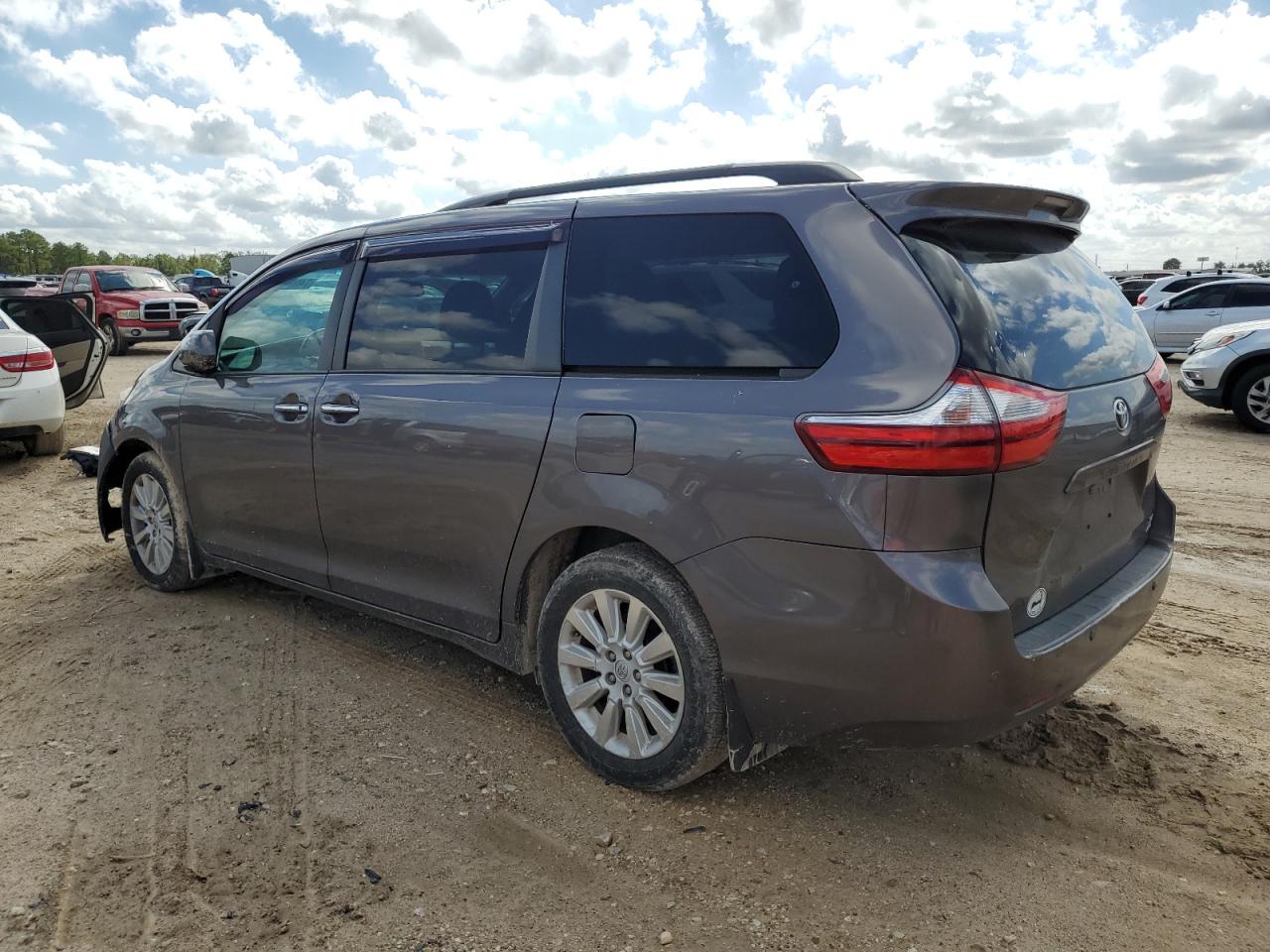 5TDDK3DC0FS117102 2015 Toyota Sienna Xle