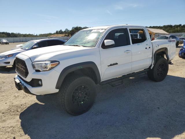 2016 Toyota Tacoma 