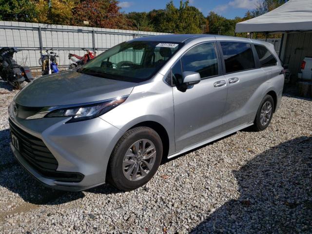 2023 Toyota Sienna LE