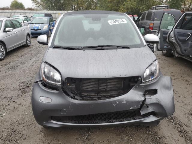 VIN WMEFJ9BA7JK317380 2018 Smart Fortwo no.5