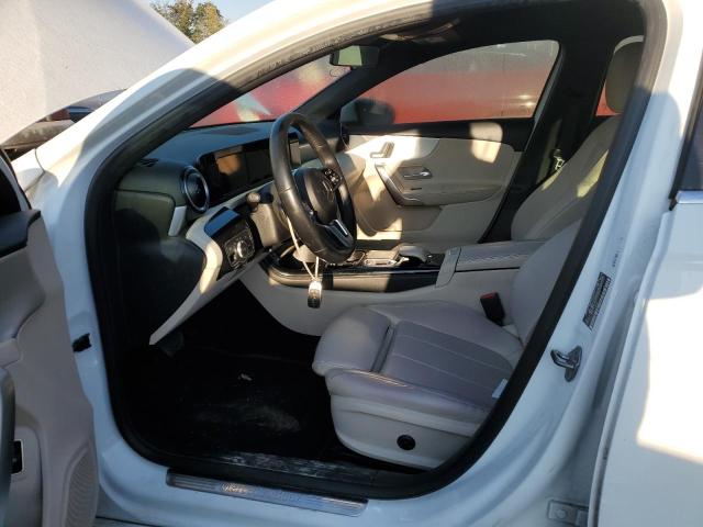 WDD3G4EB2KW016717 Mercedes-Benz A 220