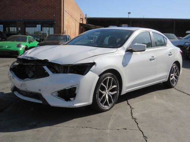 19UDE2F7XKA014117 Acura ILX PREMIU 2