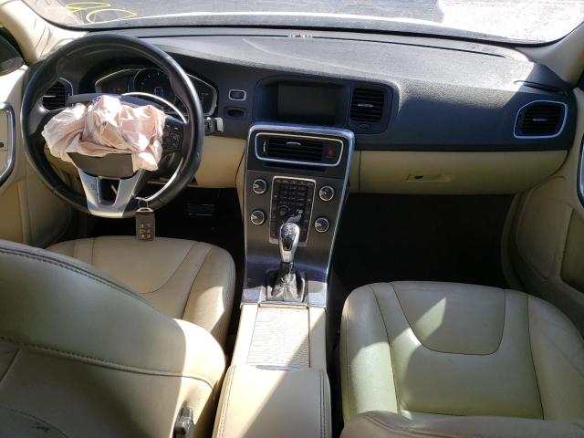  VOLVO S60 2015 Білий
