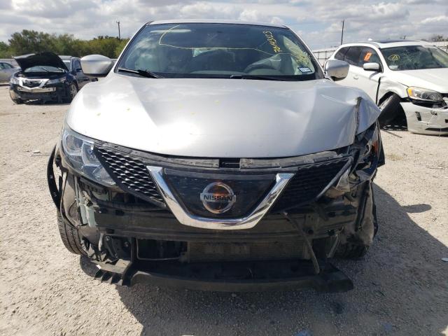 JN1BJ1CP9KW210944 Nissan Rogue Sport S