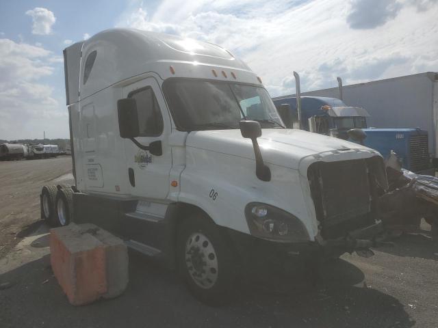 Lot #2178951881 2016 FREIGHTLINER CASCADIA 1 salvage car