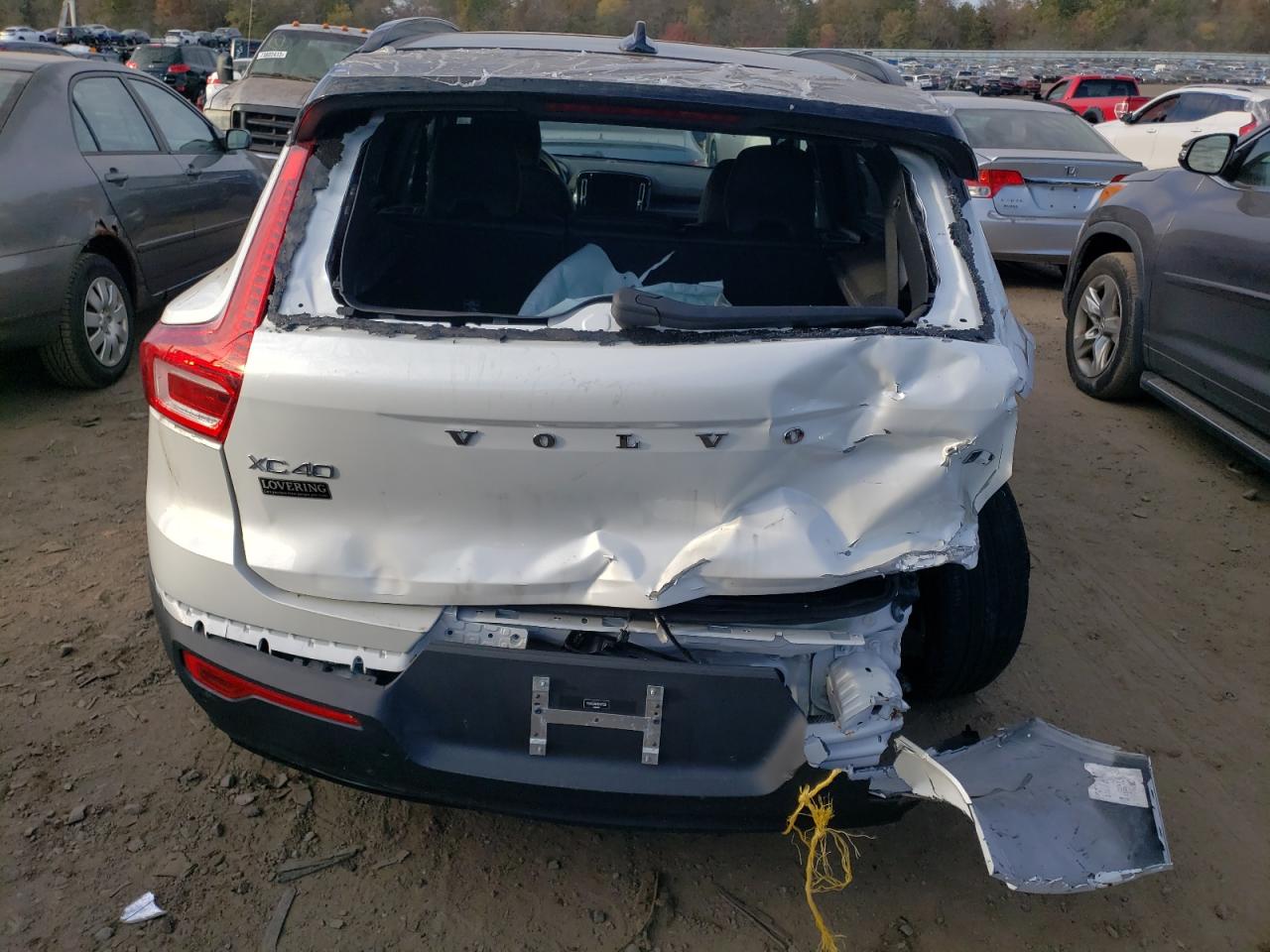 2021 Volvo Xc40 T5 R-Design vin: YV4162UM3M2497550