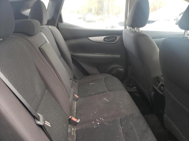 JN1BJ1CR2JW285338 Nissan Rogue Sport S