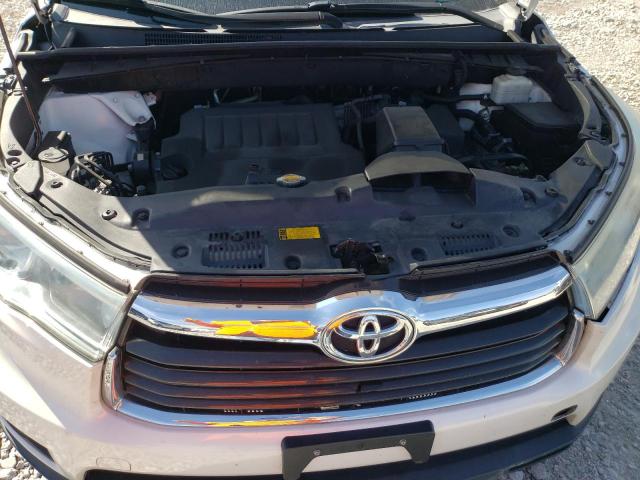 VIN 5TDKKRFH4FS069686 2015 Toyota Highlander, Xle no.12