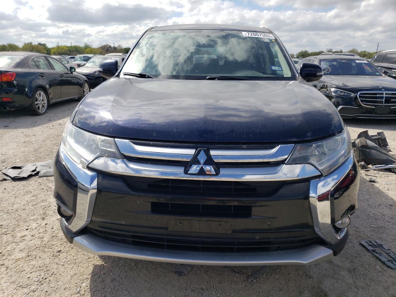 JA4AD3A3XGZ009355 2016 Mitsubishi Outlander Se