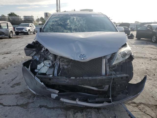 5TDYZ3DCXHS861452 Toyota SIENNA XLE