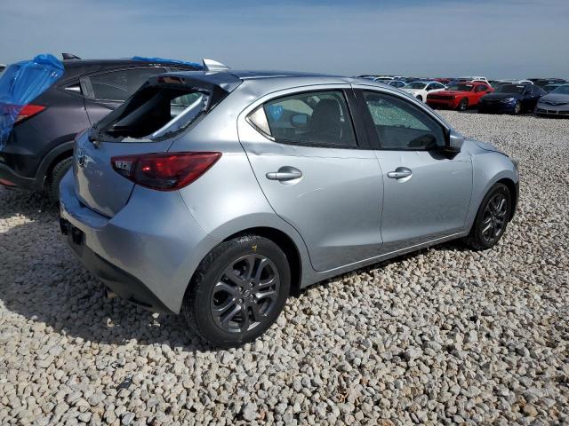 TOYOTA YARIS 2020 Два тони