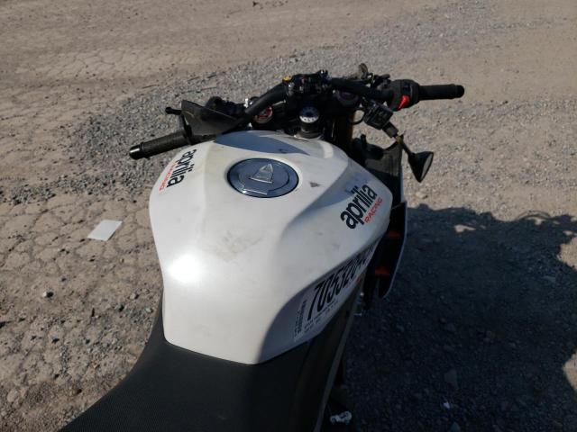 2022 APRILIA TUONO V4 1 ZD4KZUA01NS000349