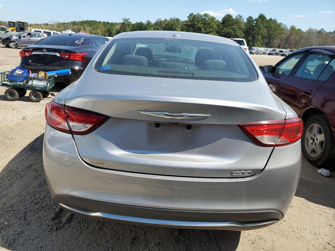 2015 Chrysler 200 Limited vin: 1C3CCCAB9FN701898