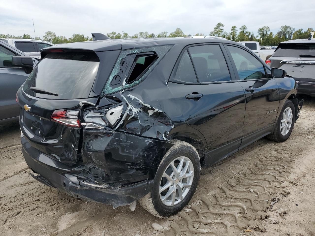 VIN: 3GNAXHEG2PL165671 2023 CHEVROLET EQUINOX