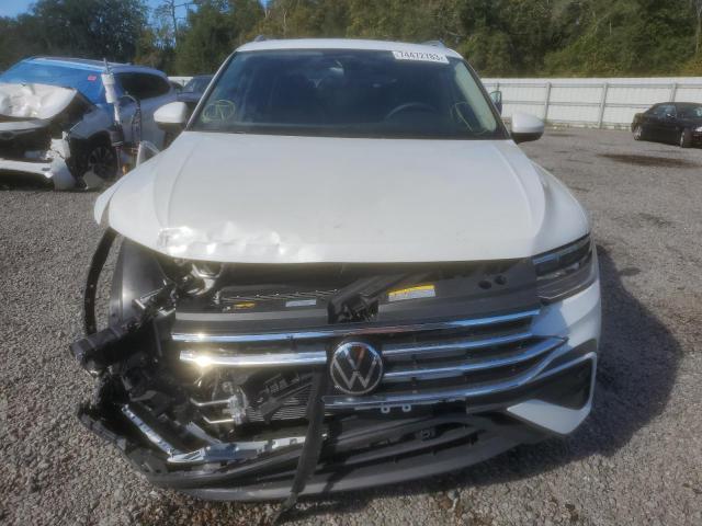 3VVNB7AX5PM096561 Volkswagen Tiguan SE 5