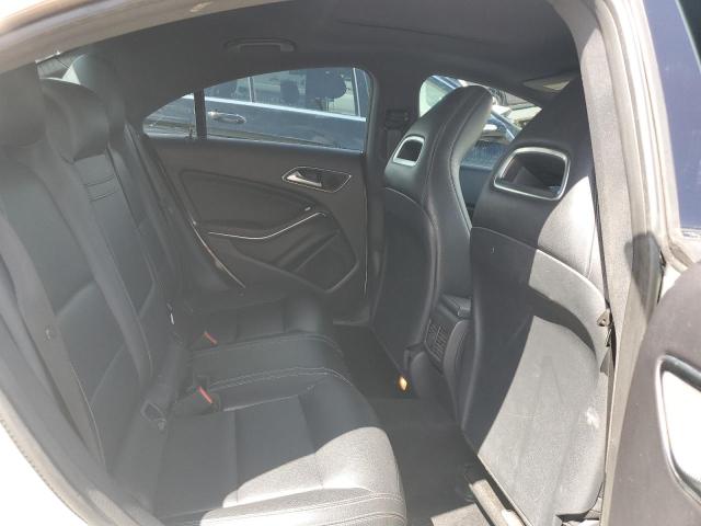 WDDSJ4EB8JN562763 Mercedes-Benz CLA 250