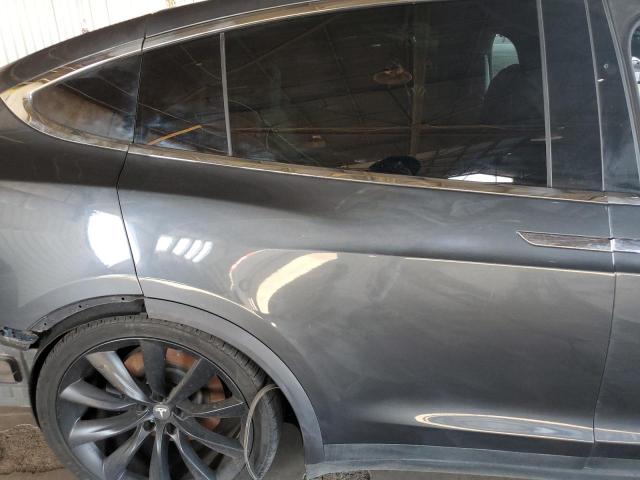 5YJXCDE23JF092019 Auction: COPART Lot: 71859133 Location: ELECTRIC VEHICLE AUCTION 5YJXCDE23JF092019 TESLA MODEL X 2018 CHARCOAL Photo 10