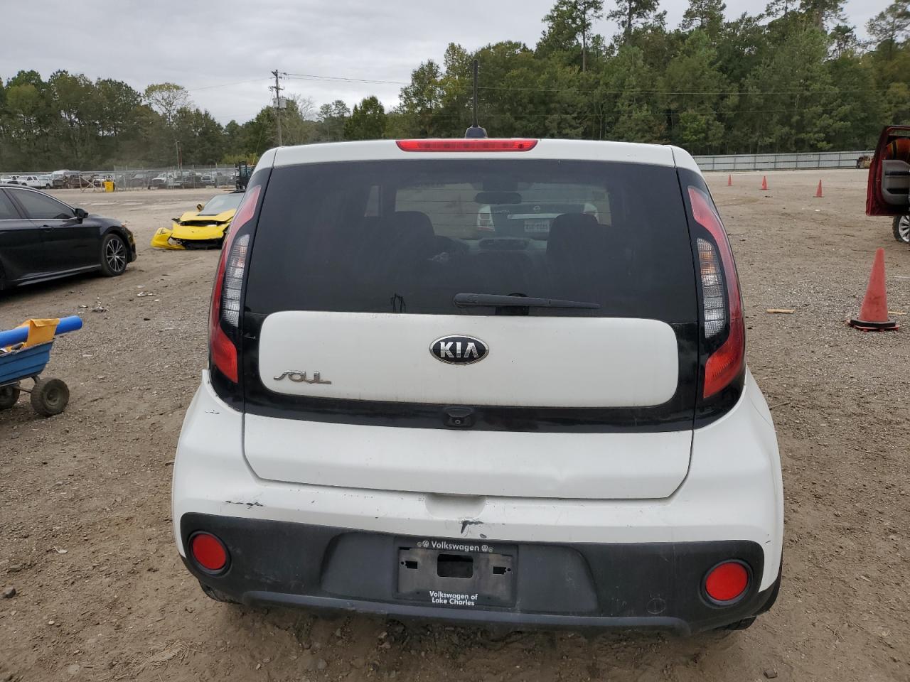 KNDJN2A28H7462746 2017 Kia Soul