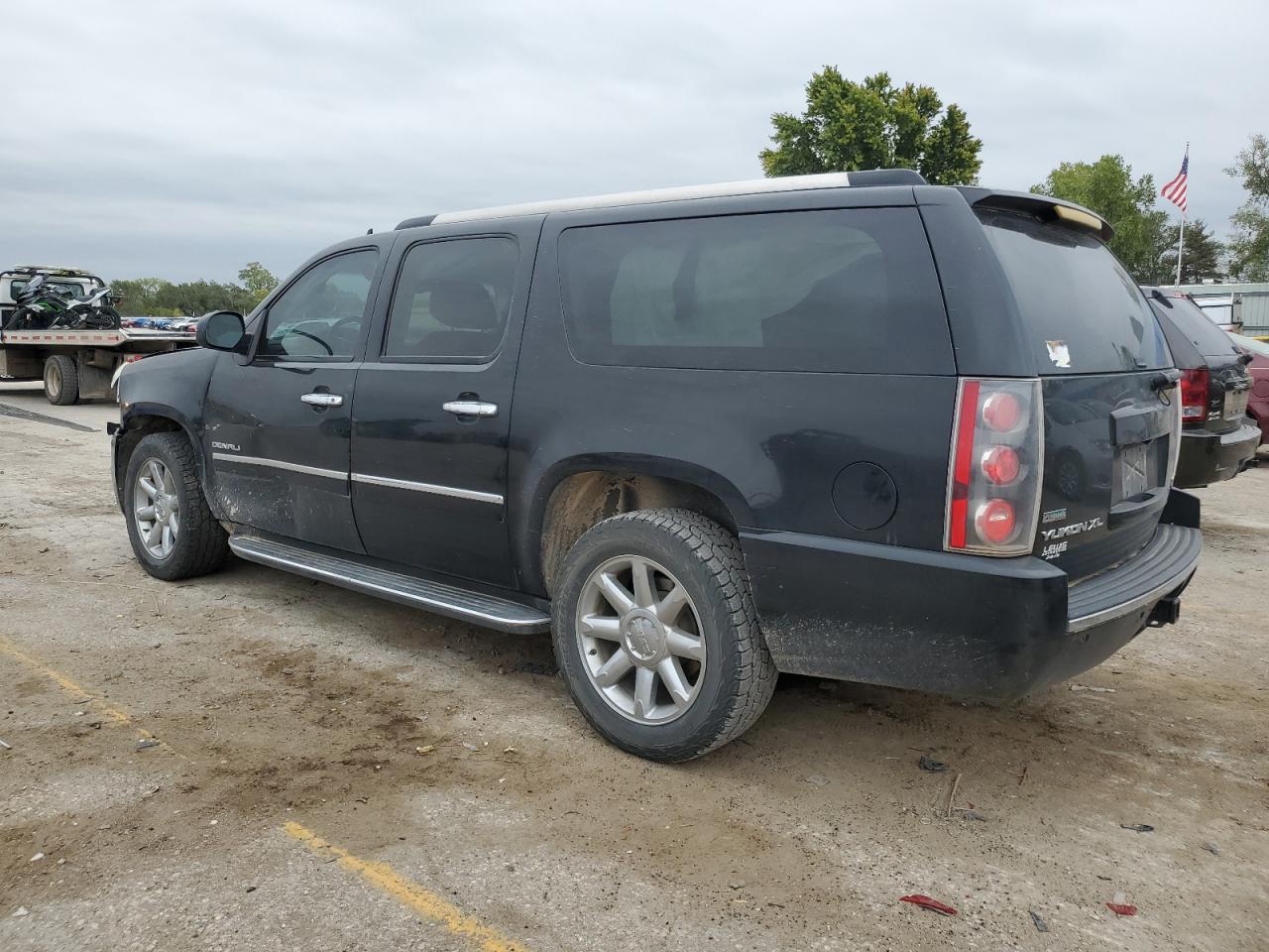 1GKS2MEF0BR230230 2011 GMC Yukon Xl Denali