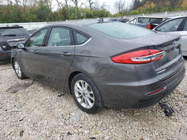 3FA6P0HD8KR247997 Ford Fusion SE 2