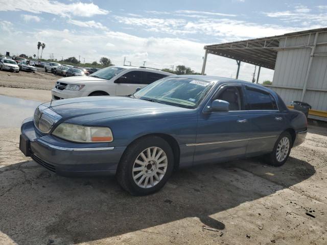 2005 Lincoln Town Car Signature