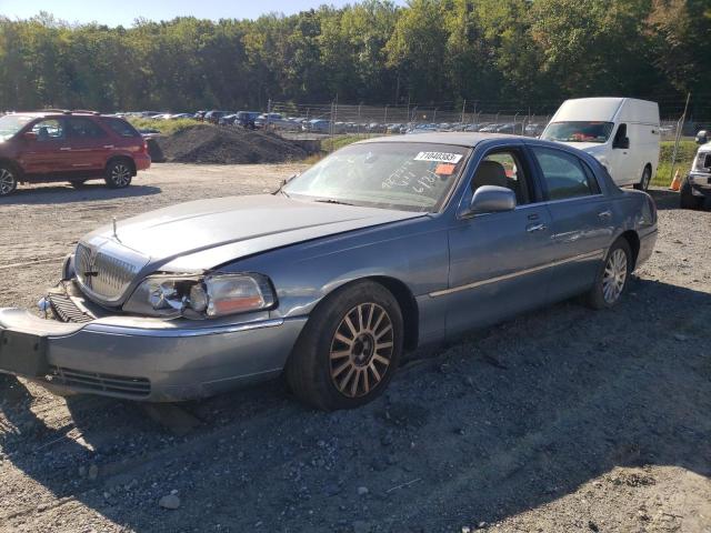 2003 Lincoln Town Car Signature