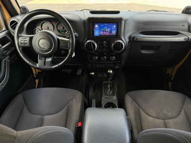 1C4BJWDG0EL183339 Jeep Wrangler Unlimited Sport