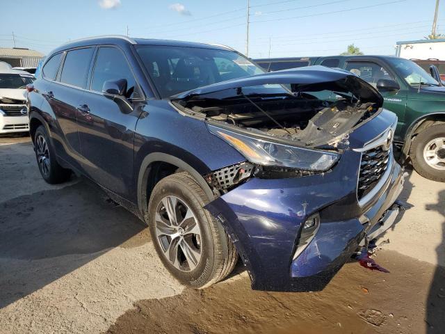 VIN 5TDGZRAH1NS103834 2022 Toyota Highlander, Xle no.4