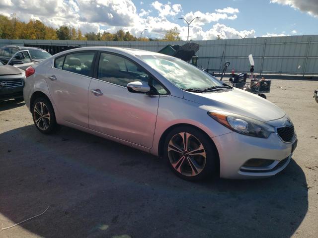 KNAFZ4A87G5550012 KIA FORTE EX