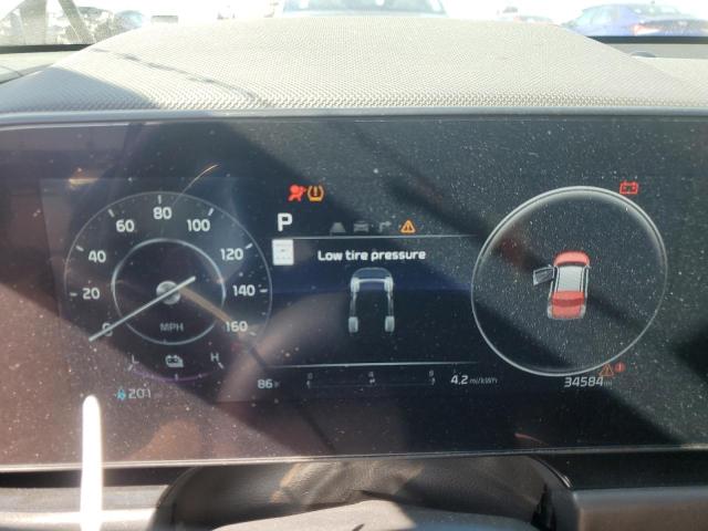 KNDCR3L1XP5034050 KIA Niro Wind