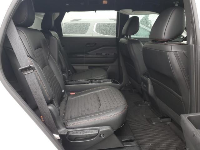 5N1DR3BD8PC203411 Nissan Pathfinder Sv