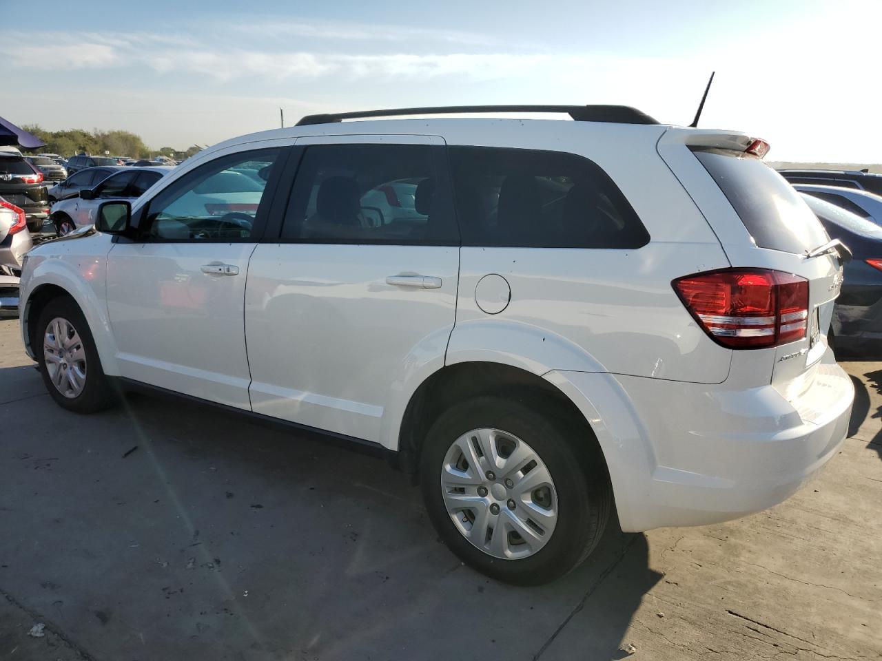 2019 Dodge Journey Se vin: 3C4PDCAB3KT873543