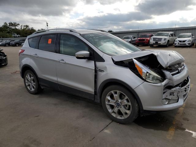 1FMCU0J95FUA32583 Ford Escape Titanium