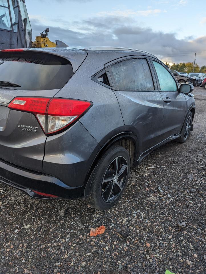 3CZRU6H22KM108327 2019 Honda Hr-V Sport