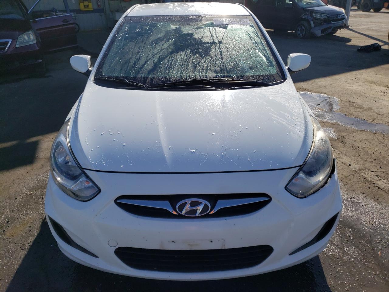 2013 Hyundai Accent Gls vin: KMHCT4AE4DU543464