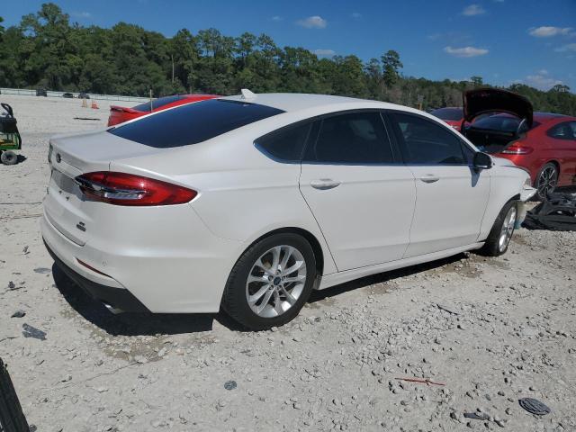 3FA6P0HD5KR129955 Ford Fusion SE 3