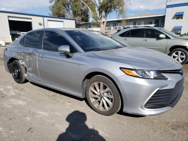 4T1R11AK0NU670430 | 2022 Toyota camry le