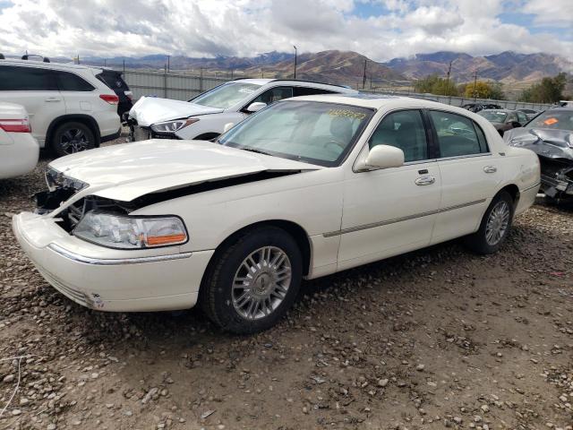 2007 Lincoln Town Car Signature Limited