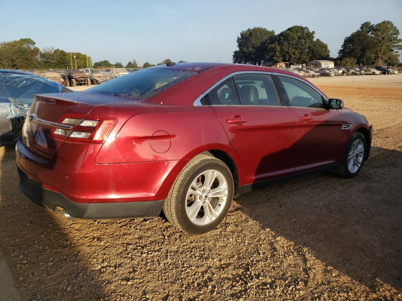 1FAHP2E81FG183651 2015 Ford Taurus Sel