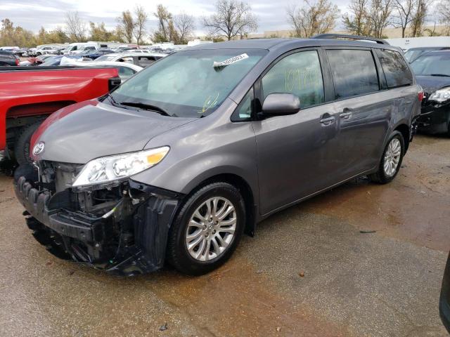 2017 Toyota Sienna XLE