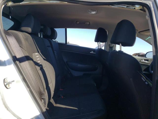 KNDPMCAC7J7366642 KIA Sportage Lx