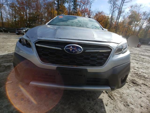  SUBARU OUTBACK 2022 Сріблястий