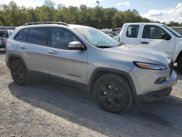 1C4PJMCB0GW203073 Jeep Cherokee Latitude